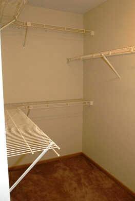 2-BR Walk-in Closet