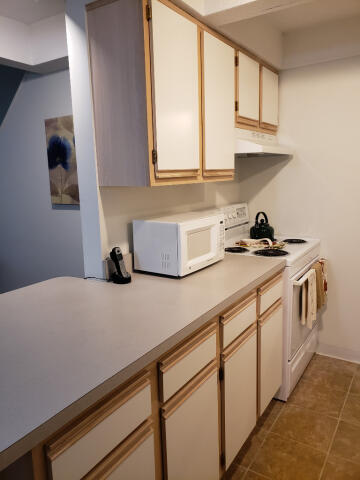 Kitchen - 1BR