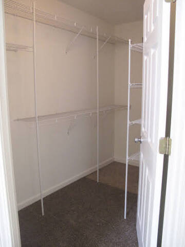 Standard Suite - Guest Walk in Closet