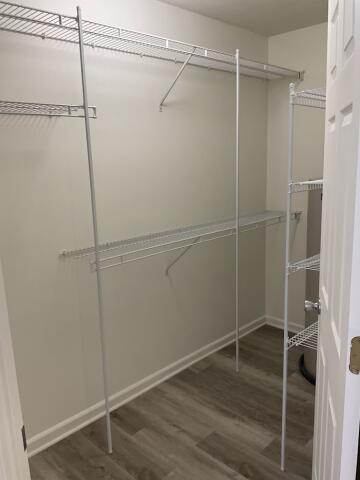 Premium Suite - Master Walk in Closet